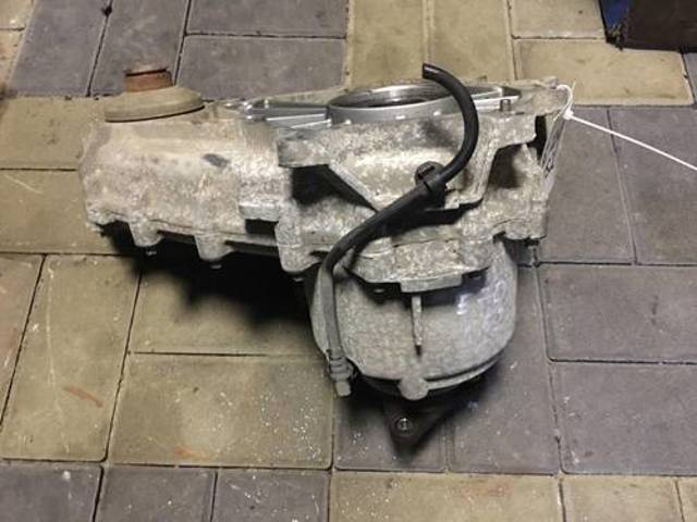 Раздатка (коробка роздавальна) 27107599886 BMW