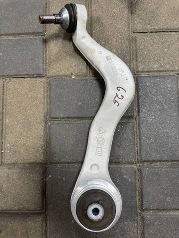Правий важіль передній нижній підвіски 31106895684 BMW