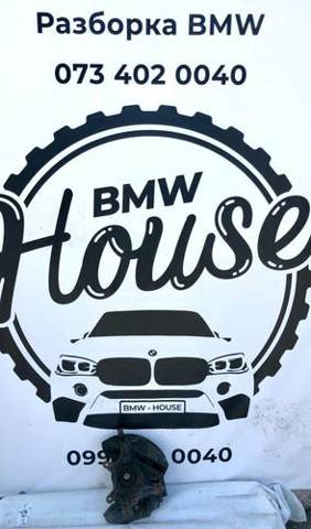Цапфа поворотна ліва 31216761575 BMW
