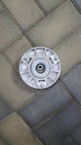 Кріплення переднього амортизатора 31306851879 BMW