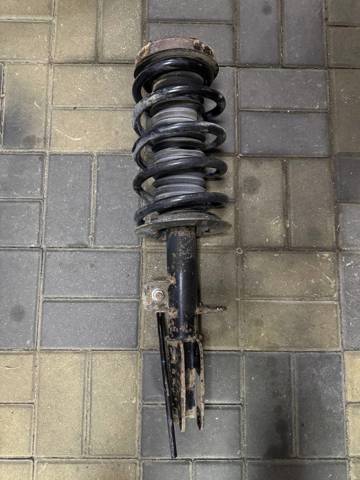 Ліва передня стійка 31316764599 BMW