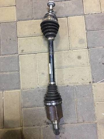 Піввісь передня ліва 31607619657 BMW