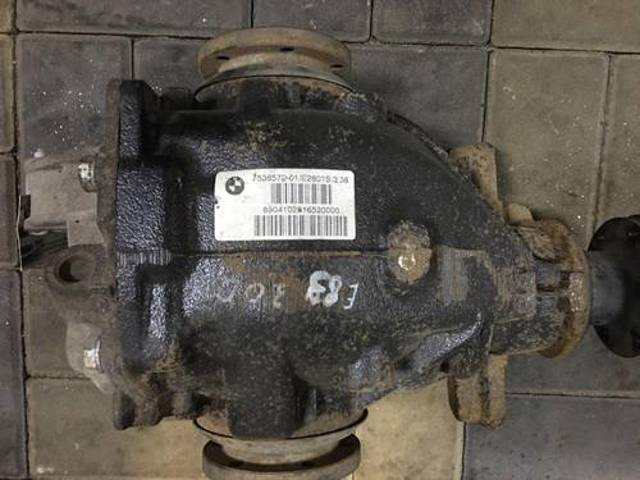 Задній редуктор 33107536572 BMW