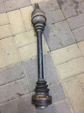 Привід задній 33207500917 BMW