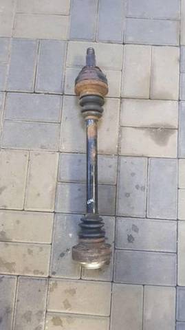 Піввісь задня 33207572688 BMW