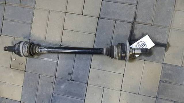 Піввісь задня, права 33207647026 BMW