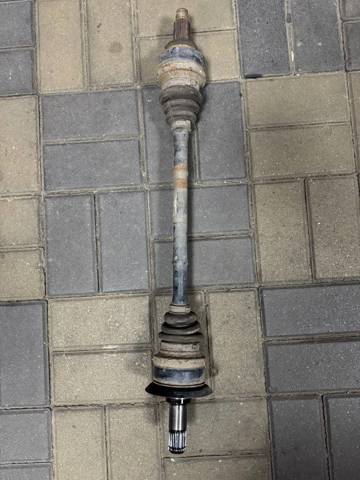 Піввісь задня, ліва 33208680347 BMW