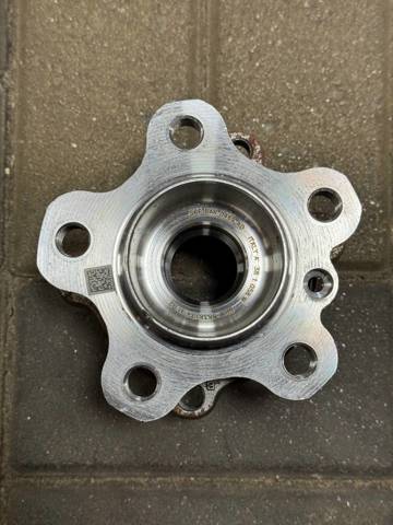 Колеса і маточини 33406899175 BMW