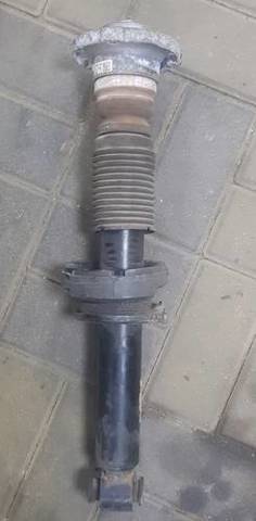 Стійка амортизатора задня 33526796317 BMW