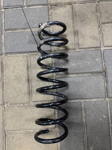 Пружина задня 33536761217 BMW