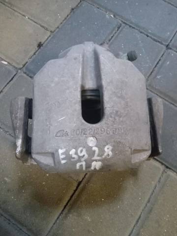 Супорт гальмівний, передній, правий 34111163386 BMW