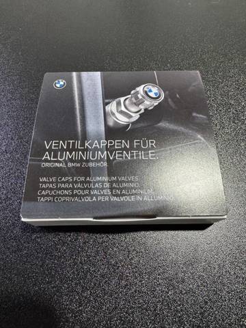 Ковпачок колісного ніпеля 36122447402 BMW