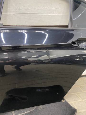 Двері пасажирськи задні ліві BMW 3