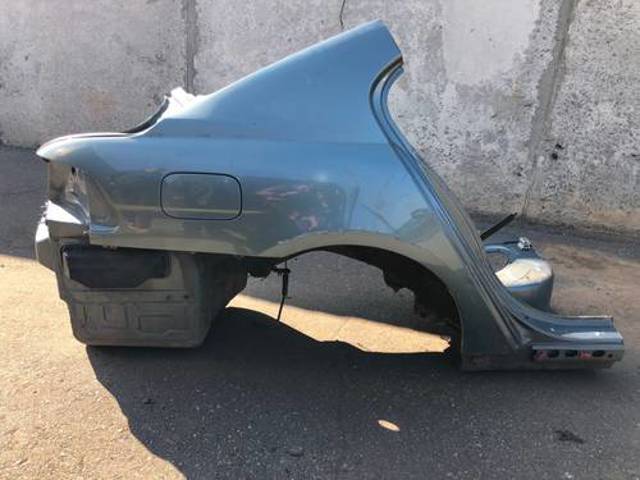 Крило праве заднє 41217045678 BMW