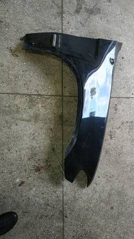 Переднє праве крило 41357121008 BMW