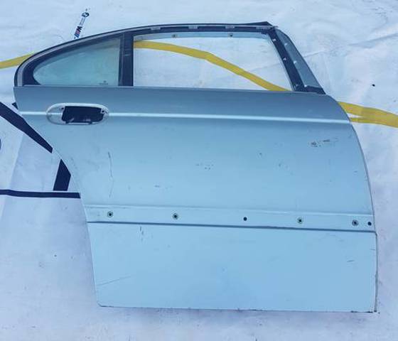 Двері пасажирські задні праві 41528266722 BMW