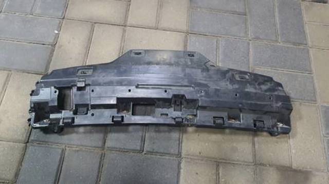 Кронштейн бампера заднього, центральний 51127256921 BMW
