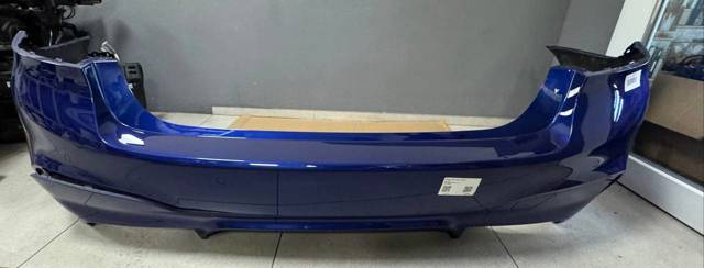 Буфер (бампер) задній 51128073725 BMW