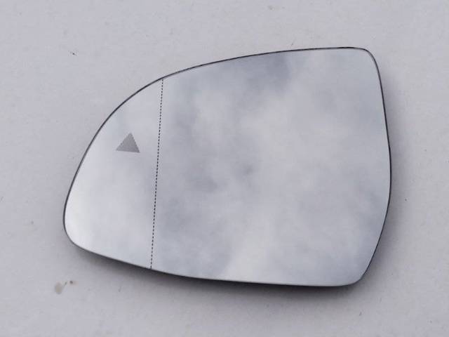 Дзеркальний елемент лівий 51167291219 BMW