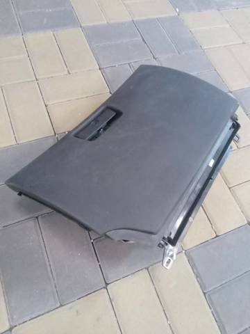 Ящик для рукавичок 51168408845 BMW