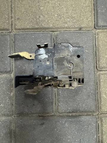 Замок водійських дверей 51211922845 BMW