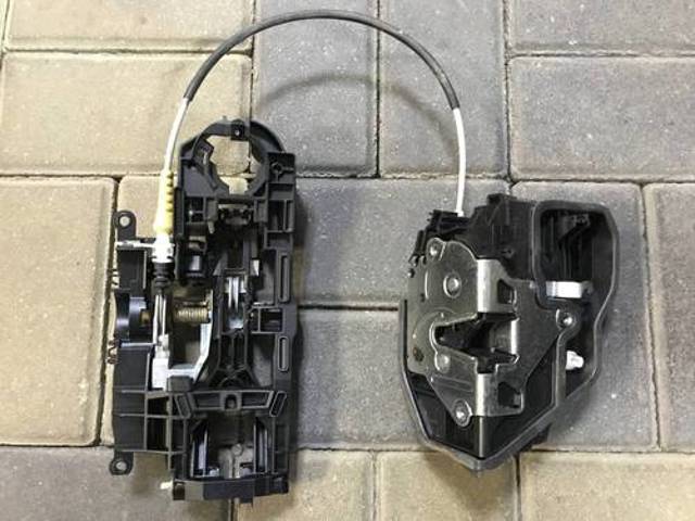 Замок передніх пасажирських дверей 51217229458 BMW