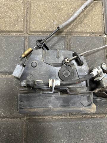 Замок дверей водія 51218402539 BMW
