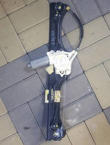 Склопідйомник задніх правих дверей 51357166382 BMW