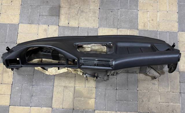 Панель передня "торпедо" 51451946992 BMW
