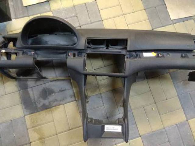 Передня панель 51457143207 BMW