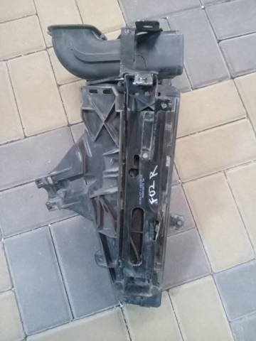 Кріплення фари передньої, правої 51647184160 BMW