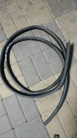 Ущільнювач дверей задніх, (на кузові) 51727116407 BMW