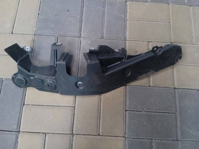 Захисний кожух кермового механізму 51757325399 BMW