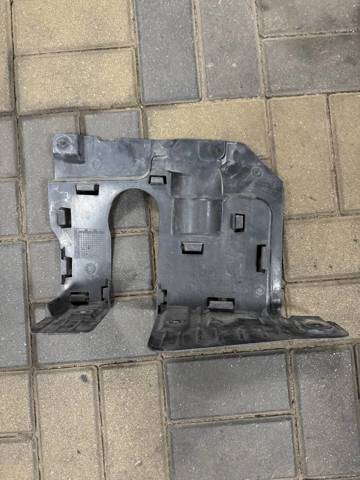 Захисний кожух кермового механізму 51757424918 BMW