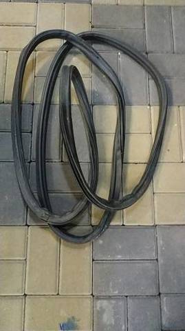 Прокладочний гумка багажника 51767177284 BMW