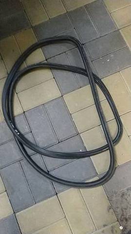 Ущільнювач багажника 51767260916 BMW