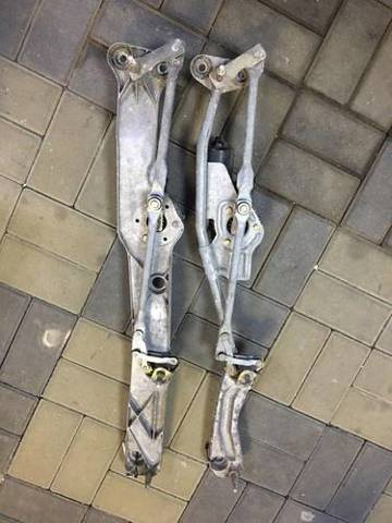 Трапеція щіток лобового скла 61618385218 BMW