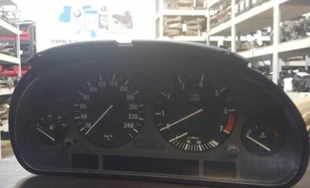 Покажчик напруги (вольтметр) 62106942225 BMW