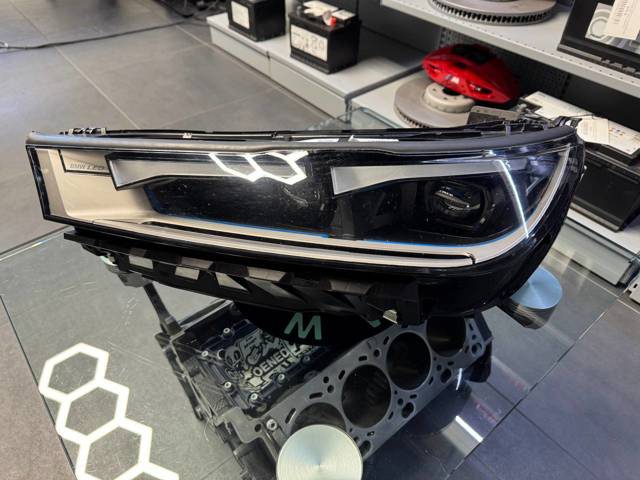 Фара ліва передня 63119851813 BMW