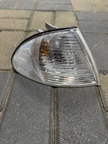 Поворотник правий 63136902766 BMW