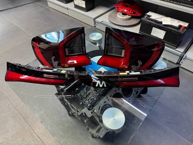 Задній правий зовнішній ліхтар 63219465352 BMW