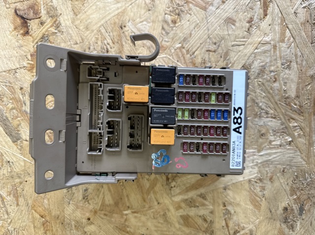 Коробка запобіжників 82201AN83A SUBARU