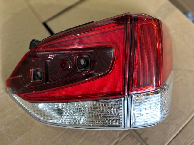 Фара задня права внутрішня 84912SJ080 SUBARU