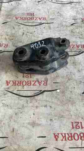 Кронштейн подушки (опори) двигуна, задньої 113324BA1A NISSAN