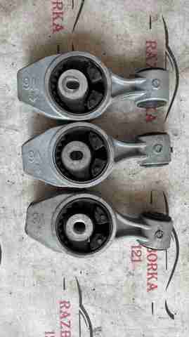 Подушка (опора) двигуна, верхня 113504RA0A NISSAN