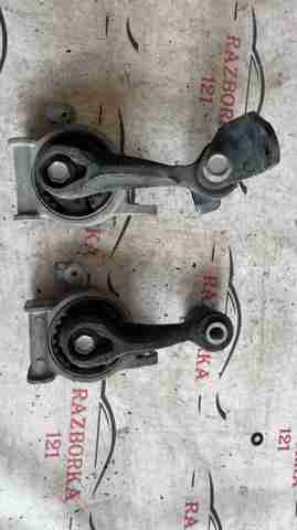 Подушка коробки передач 113604RA0A NISSAN