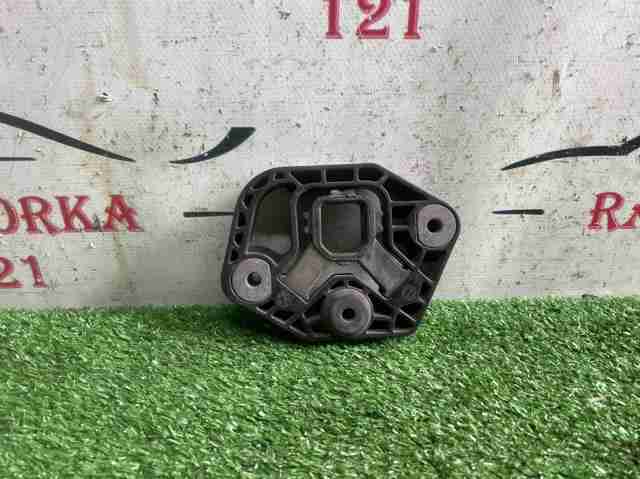 Подушка радіатору нижня 31439575 VOLVO