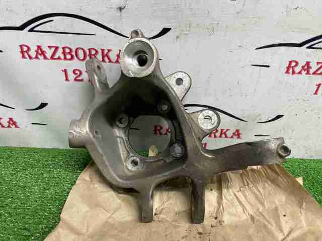 Цапфа поворотна права 33326793770 BMW