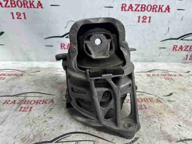 Права подушка мотора 4M0199256AJ VAG