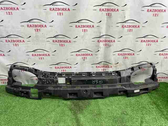 Кронштейн бампера заднього, центральний 51128061579 BMW
